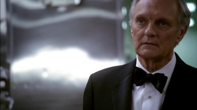 They are both remarkable servants
to this country. - The West Wing