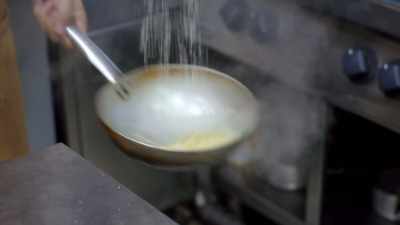 They are creamy Cacio e Pepe, - Stanley Tucci: Searching for Italy