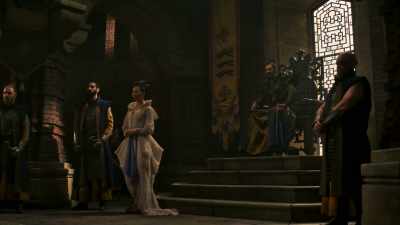 They are holding her
like an animal - The Wheel of Time