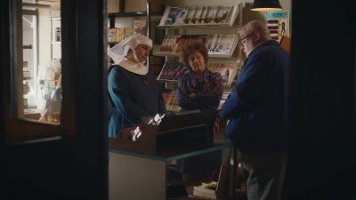 They arrive at 5:30,
finish by seven, - Call the Midwife