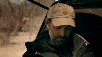 THEY BOTH SAID IT HAD, LIKE,
A HUMAN-LOOKING FACE. - Expedition Mungo