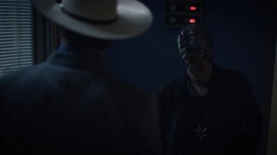They bring my uniform up? - Watchmen