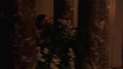 They brought him
in last night?
Where is he? - Relic Hunter