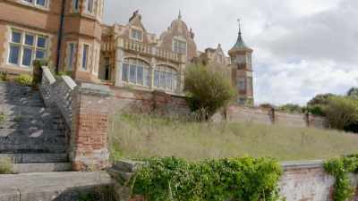 They brought in more WAAFs and engineers and scientists - The Buildings That Fought Hitler