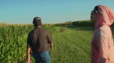 They brought us to the cornfield
where Yingying used to work. - Finding Yingying