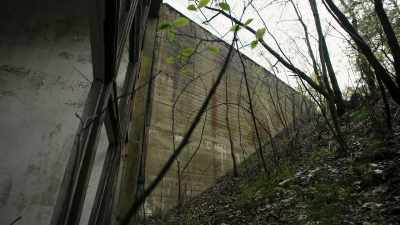 They built rooms
with a blast wall, - Secret Nazi Ruins