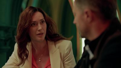 They can make you,
but if you were rude to them, - Love on the Danube: Kissing Stars