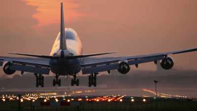 They can't handle the landing, - This Giant Beast That is the Global Economy