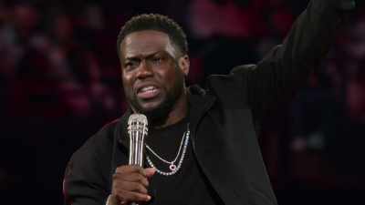 They were changing light bulbs,
putting shit on shelves, - Kevin Hart: Irresponsible