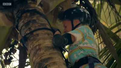 THEY CHEER - Last Woman on Earth with Sara Pascoe