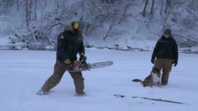They come in every
year and they spawn, - Life Below Zero: Next Generation
