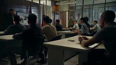 They control the drugs,
arms, prostitution, - Almost Paradise