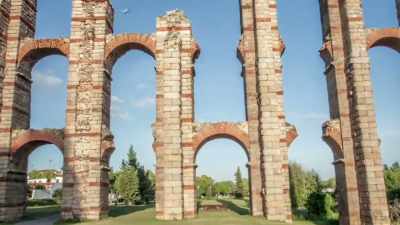 They created this magical structure called the arch. - Ancient Engineering