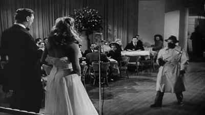 They dive for fabulous pearls - The Street with No Name