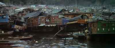 They don't live so big over there - Enter the Dragon