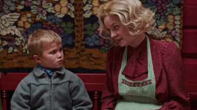 They drive cars and live here. - Teddy's Christmas