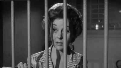 They electrocuting somebody? - I Want to Live!