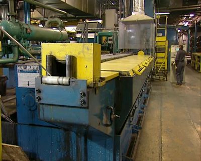 THEY FEED THE ROD INTO A MACHINE
THAT DRAWS IT OUT - How It's Made