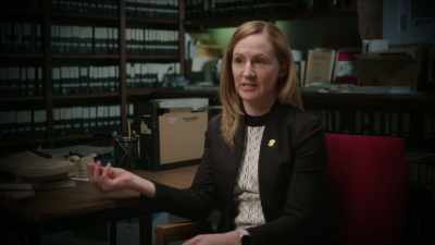 They find out
where the DNA intersects - Homicide Hunter: Never Give Up