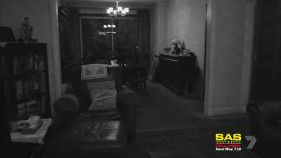 They found money everywhere,
under the carpet, - The Real Manhunter