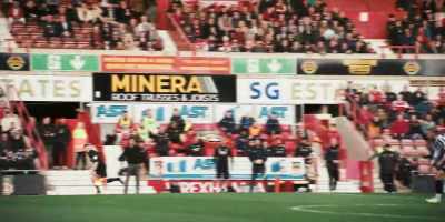 They gonna try to hold me back - Welcome to Wrexham