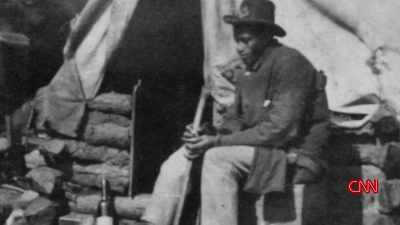 >> THEY HAD OLD, WORN‐OUT
MUSKETS. - Lincoln: Divided We Stand