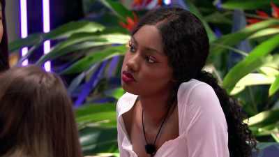 THEY HAVE TO BE TALLER. - Love Island