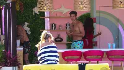 THEY HAVEN'T GIVEN IT A SECOND
THAWING, NOPE, NO FEATHERS - Love Island