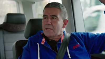 They haven't mated with their uncle, - Britain's Tiger Kings - On the Trail with Ross Kemp