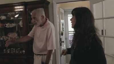 They kept telling her,
the house would fall down
if you took the thing down. - Icahn: The Restless Billionaire