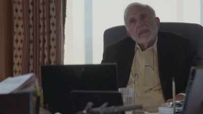 They know I'm not going away,
so we just, - Icahn: The Restless Billionaire