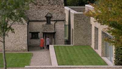 THEY LAUGH - Extraordinary Escapes with Sandi Toksvig