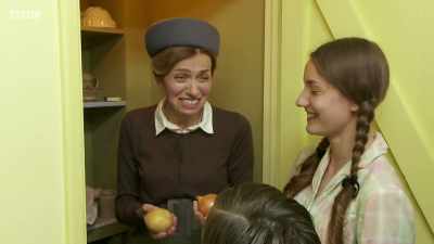 THEY LAUGH - Back in Time for Dinner