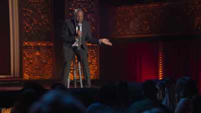 They let another crippled
motherfucker on the bus! - Marlon Wayans Presents: The Headliners