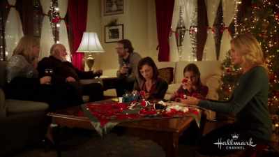 - They look great.- 'Yeah, they do.' - Christmas Connection