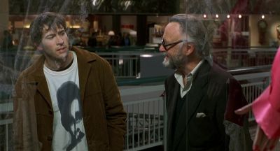 They look happy - Mallrats