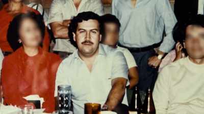 They made a deal with Escobar. - Ross Kemp: Mafia and Britain