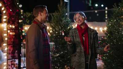 They... make
a pretty good couple. - The Jinglebell Jubilee
