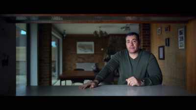They managed to track their mobile phone, - The Puppet Master: Hunting the Ultimate Conman