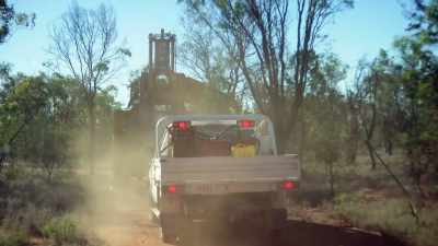 They move to higher ground,
less likely to get flooded. - Outback Opal Hunters