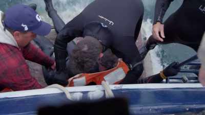 They must tend to him
on the dive platform, - The Curse of Civil War Gold