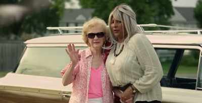 They only do this in the movies. - Bad Grandmas