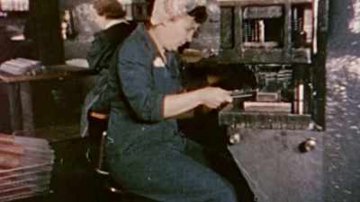 They pick up
where the men left off - The Pacific War in Color