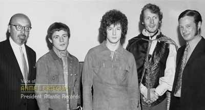 They played songs
that are not absolutely - Eric Clapton: Life in 12 Bars