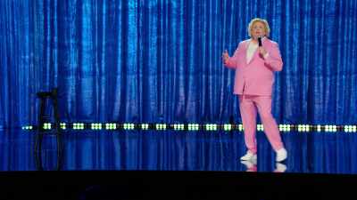 They pull into the cemetery, - Fortune Feimster: Crushing It