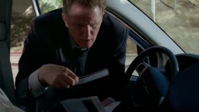 They rented this
in Linc's name. - Prison Break