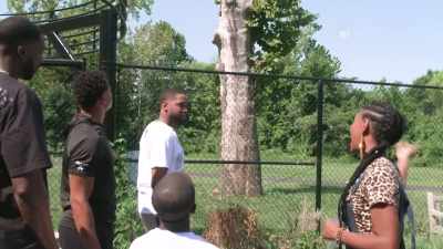 THEY SAID THAT THIS TREE WAS
DYING WHEN WE FIRST GOT OUT - Harlem Globetrotters: Play It Forward