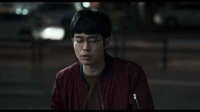 - They said that the body looked bizarre.
- How so? - The 8th Night