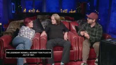 They said that there was
a big UFO crash. - The Osbournes Want to Believe