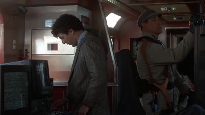 They said you were dead - Under Siege 2: Dark Territory